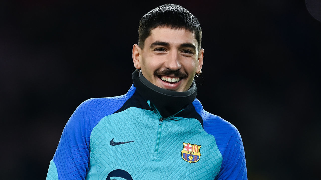 BARCELONA, SPAIN - JANUARY 25: Hector Bellerin of FC Barcelona looks on during the warm up prior to the Copa Del Rey Quarter Final match between FC Barcelona and Real Sociedad at Spotify Camp Nou on January 25, 2023 in Barcelona, Spain.