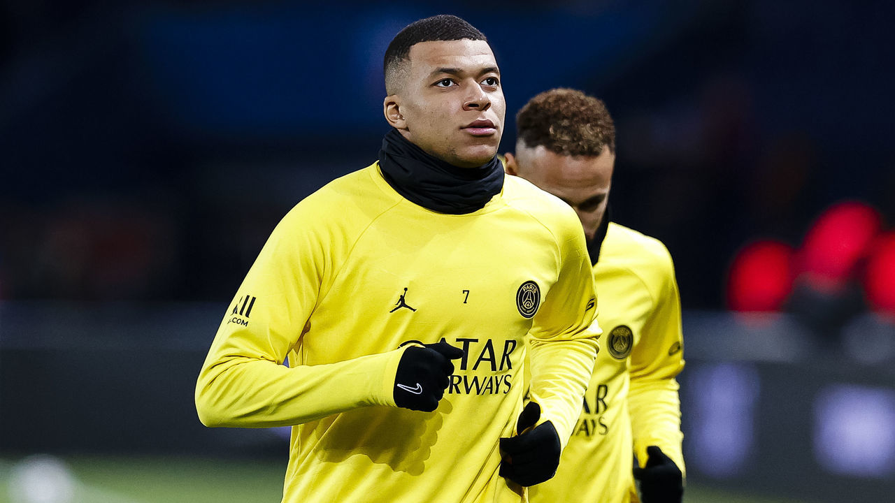 PARIS, FRANCE - JANUARY 29: Kylian Mbappe of Paris Saint Germain warming up prior the Ligue 1 match between Paris Saint-Germain and Stade Reims at Parc des Princes on January 29, 2023 in Paris, France.