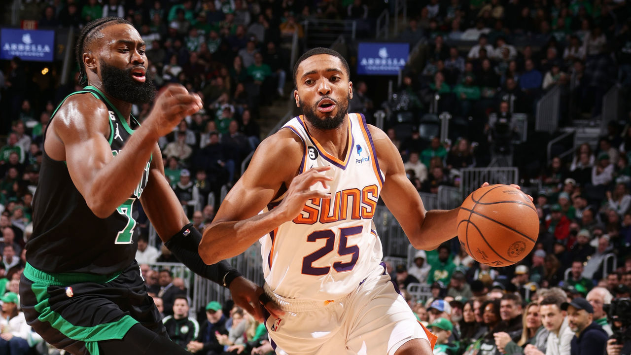 BOSTON, MA - FEBRUARY 3: Mikal Bridges #25 of the Phoenix Suns drives to the basket during the game against the Boston Celtics on February 3, 2023 at TD Garden in Boston, Massachusetts. Mandatory Copyright Notice: Copyright 2022 NBAE