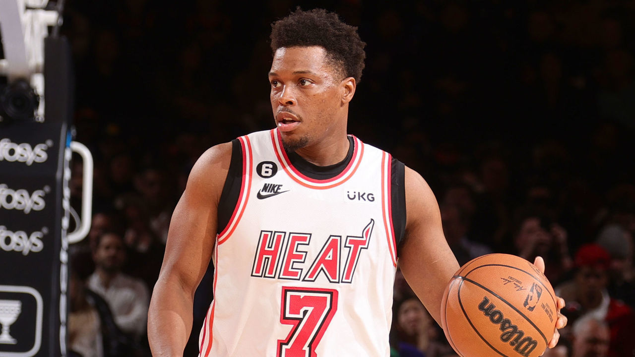 NEW YORK, NY - FEBRUARY 2: Kyle Lowry #7 of the Miami Heat moves the ball during the game against the New York Knicks on February 2, 2023 at Madison Square Garden in New York City, New York. Mandatory Copyright Notice: Copyright 2023 NBAE