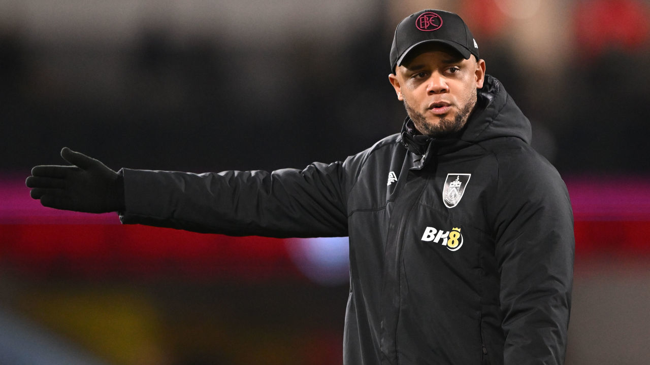 BURNLEY, ENGLAND - FEBRUARY 07: Vincent Kompany, Manager of Burnley pointing during the FA Cup Fourth Round replay match between Burnley and Ipswitch Town at Turf Moor on February 7, 2023 in Burnley, England.