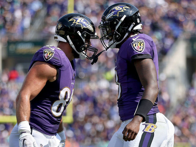 BALTIMORE, MARYLAND - SEPTEMBER 18: Mark Andrews #89 of the Baltimore Ravens celebrates a second quarter touchdown with Lamar Jackson #8 against the Miami Dolphins at M&T Bank Stadium on September 18, 2022 in Baltimore, Maryland.