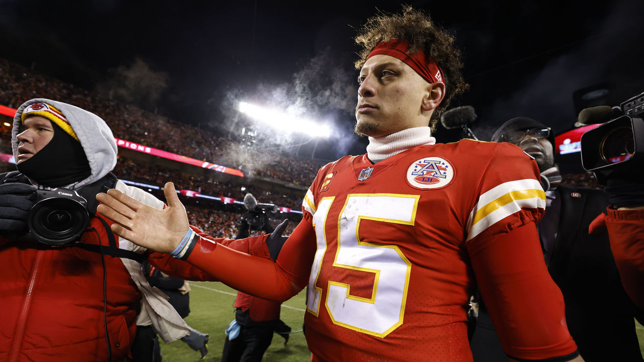 Five Super Bowl storylines to watch as the Chiefs and Eagles face