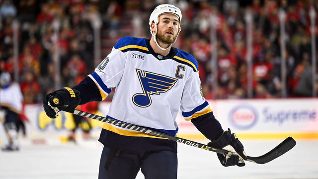 CALGARY, AB - DECEMBER 16: St. Louis Blues Center Ryan O'Reilly (90) looks on between plays during the second period of an NHL game between the Calgary Flames and the St. Louis Blues on December 16, 2022, at the Scotiabank Saddledome in Calgary, AB.