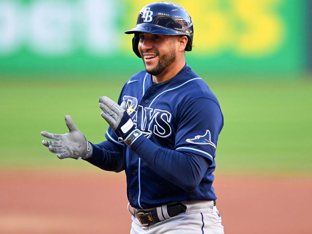 Rays acquire former Gold Glove winner David Peralta