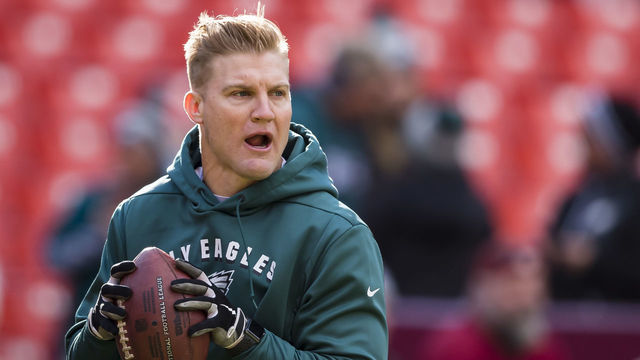 LANDOVER, MD - DECEMBER 15: Josh McCown #18 of the Philadelphia Eagles warms up before the game against the Washington Redskins at FedExField on December 15, 2019 in Landover, Maryland.