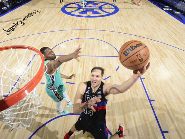 Bojan Bogdanovic goes for 29 in Game 1