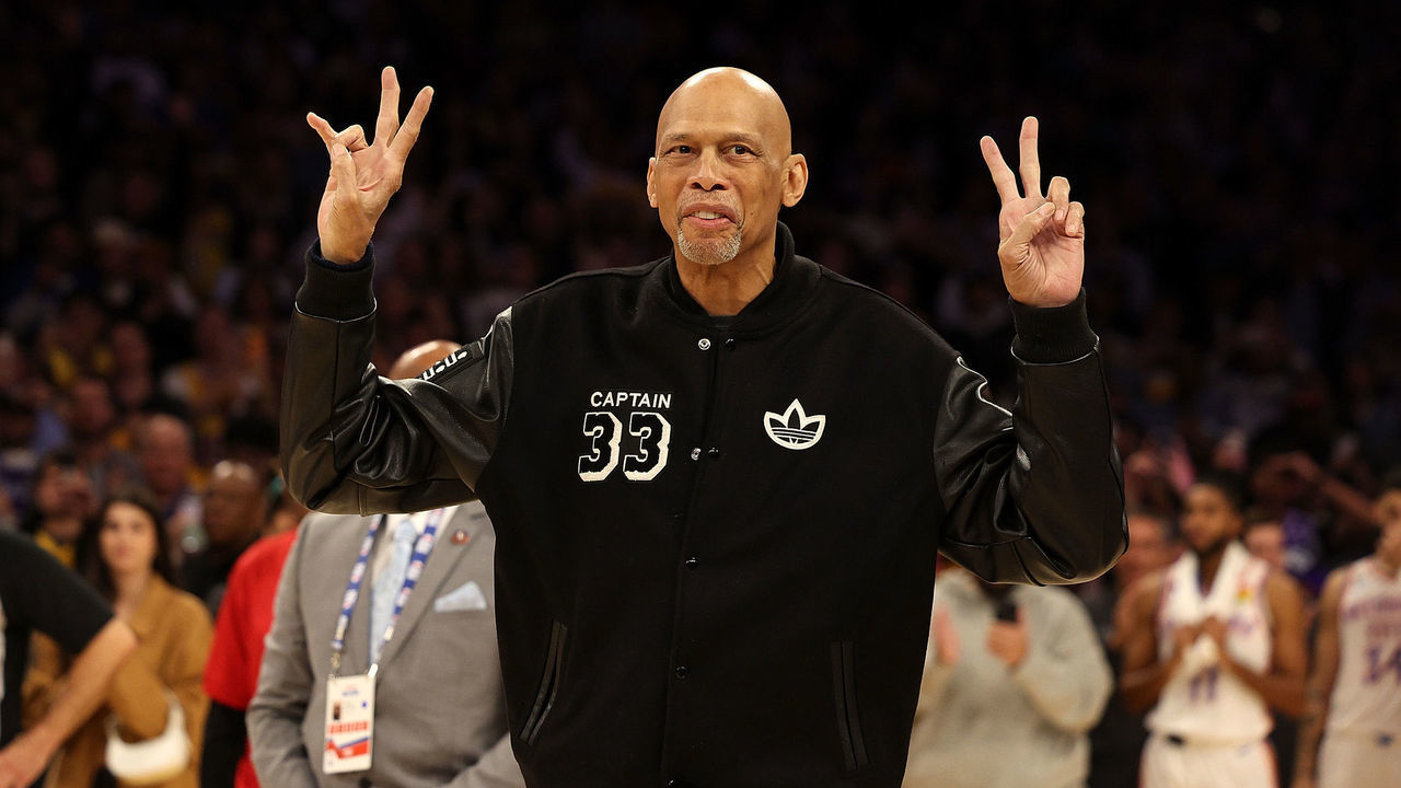 LOS ANGELES, CALIFORNIA - FEBRUARY 07: Kareem Abdul-Jabbar reacts on the court after LeBron James #6 of the Los Angeles Lakers passed Abdul-Jabbar to become the NBA's all-time leading scorer, surpassing Abdul-Jabbar's career total of 38,387 points against the Oklahoma City Thunder at Crypto.com Arena on February 07, 2023 in Los Angeles, California.