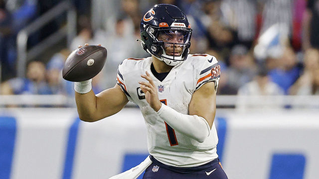 DETROIT, MICHIGAN - JANUARY 01: Justin Fields #1 of the Chicago Bears throws a pass in the second half of a game against the Detroit Lions at Ford Field on January 01, 2023 in Detroit, Michigan.
