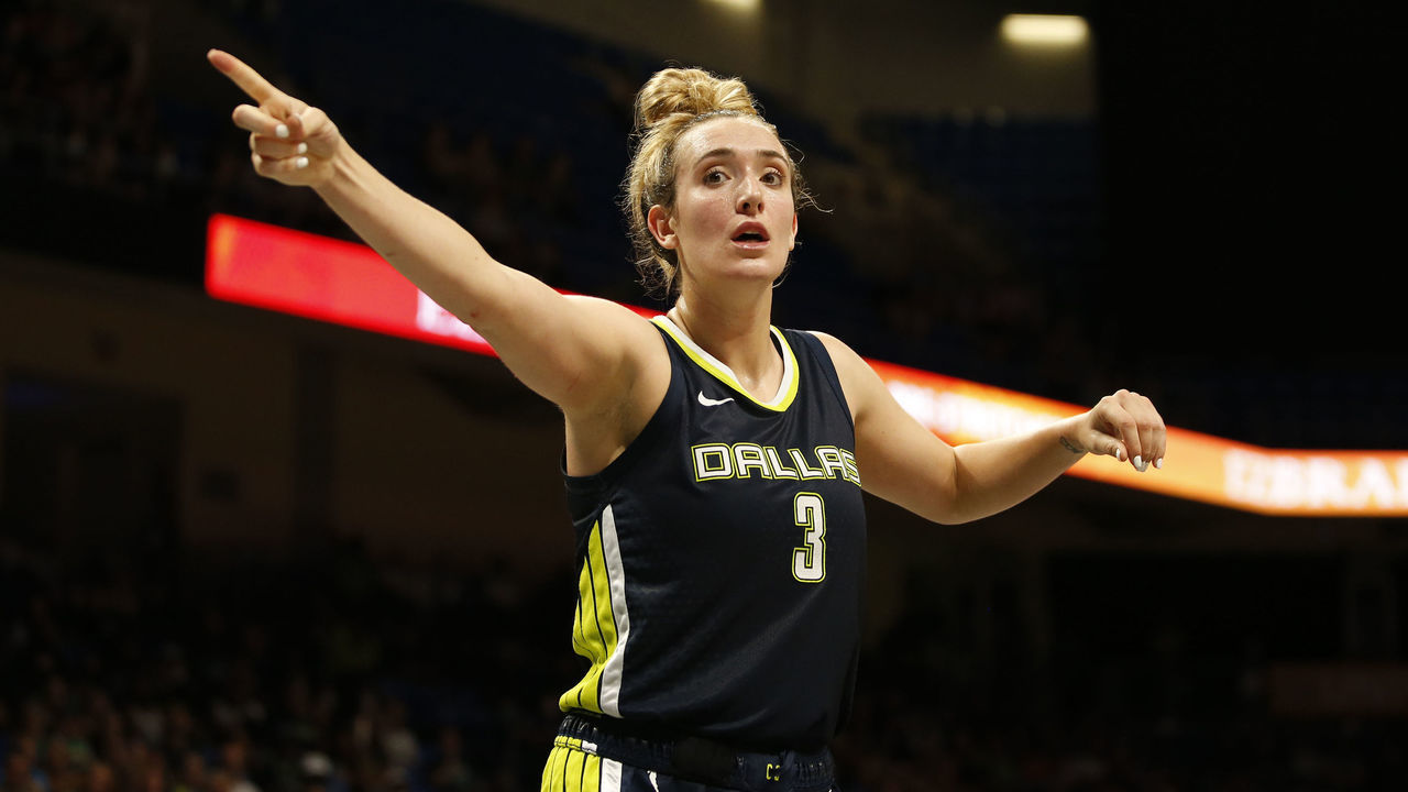 ARLINGTON, TX - AUGUST 10: Marina Mabrey #3 of the Dallas Wings points during the game against the New York Liberty on August 10, 2022 at the College Park Center in Arlington, Texas. NOTE TO USER: User expressly acknowledges and agrees that, by downloading and/or using this Photograph, user is consenting to the terms and conditions of the Getty Images License Agreement. Mandatory Copyright Notice: Copyright 2022 NBAE