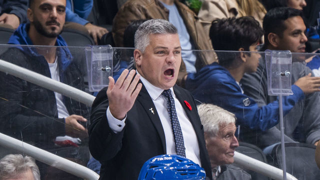 TORONTO, ON - NOVEMBER 5: Sheldon Keefe head coach of the Toronto Maple Leafs directs his team from the bench against the Boston Bruins during the second period at the Scotiabank Arena on November 5, 2022 in Toronto, Ontario, Canada.