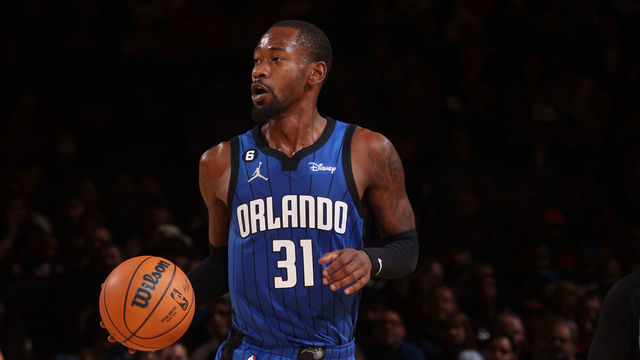 NEW YORK, NY - OCTOBER 24: Terrence Ross #31 of the Orlando Magic dribbles the ball during the game against the New York Knicks on October 24, 2022 at Madison Square Garden in New York City, New York. Mandatory Copyright Notice: Copyright 2022 NBAE
