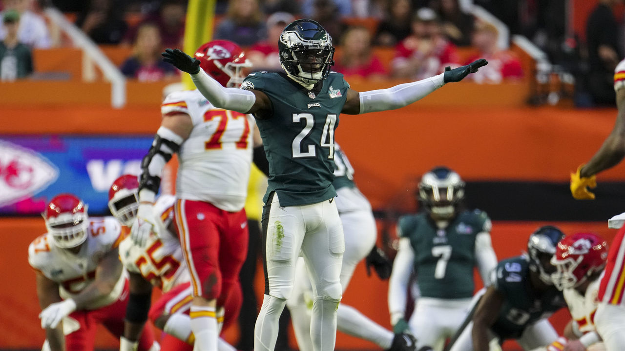 GLENDALE, AZ - FEBRUARY 12: James Bradberry #24 of the Philadelphia Eagles celebrates against the Kansas City Chiefs during the second quarter in Super Bowl LVII at State Farm Stadium on February 12, 2023 in Glendale, Arizona.