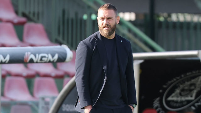 the coach Daniele De Rossi (Spal) during the Italian soccer Serie B match Ternana Calcio vs SPAL on November 05, 2022 at the Libero Liberati stadium in Terni, Italy