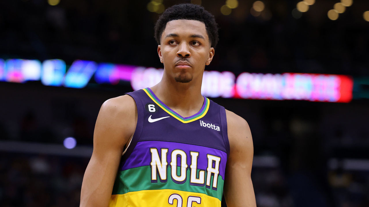 NEW ORLEANS, LOUISIANA - JANUARY 18: Trey Murphy III #25 of the New Orleans Pelicans reacts against the Miami Heat during a game at the Smoothie King Center on January 18, 2023 in New Orleans, Louisiana.