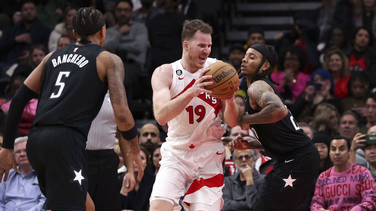 Poeltl's 30 leads Raptors past Magic | theScore.com