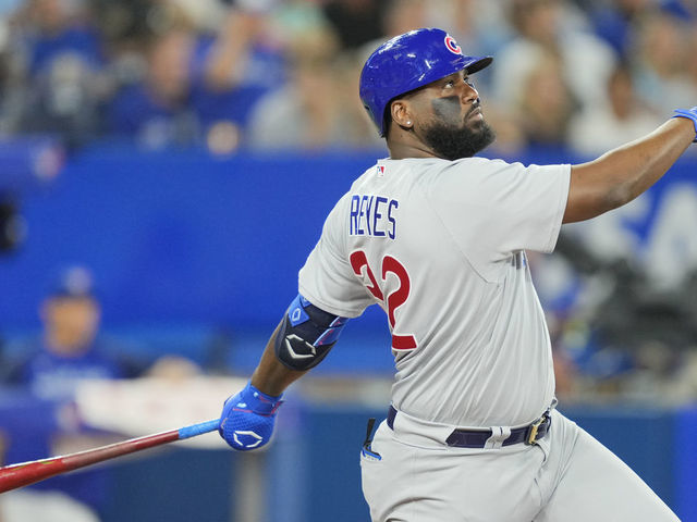 Kansas City Royals add Franmil Reyes on minor league deal