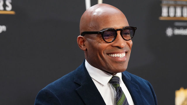 PHOENIX, AZ - FEBRUARY 09: Tiki Barber poses for a photo on the red carpet during NFL Honors at the Symphony Hall on February 9, 2023 in Phoenix, Arizona.