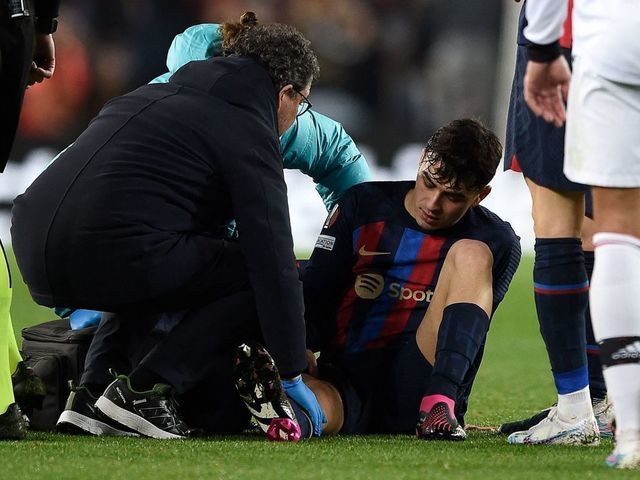 Barcelona's Pedri out indefinitely with hamstring injury | theScore.com