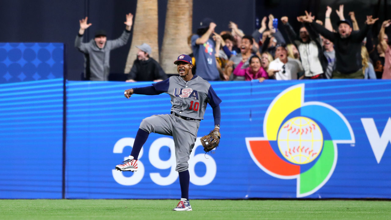 Javier Baez no look tag @ World Baseball Classic 