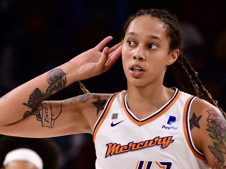 Mercury resign Brittney Griner to reported 1year deal