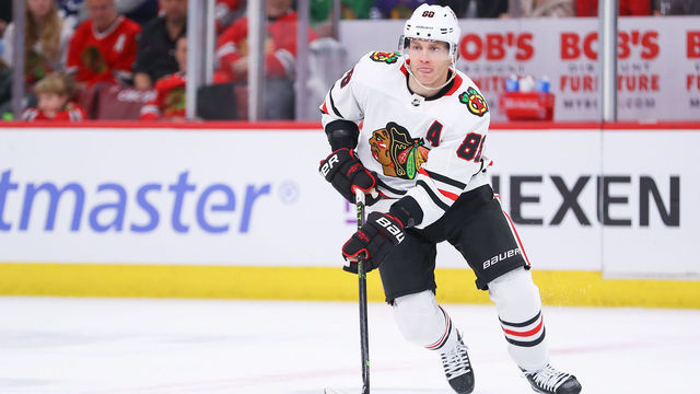 CHICAGO, IL - FEBRUARY 19: Chicago Blackhawks Right Wing Patrick Kane (88) controls the puck during a game between the Toronto Maple Leafs and the Chicago Blackhawks on February 19, 2023 at the United Center in Chicago, IL.