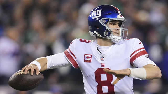 PHILADELPHIA, PA - JANUARY 21: Daniel Jones #8 of the New York Giants passes the ball against the Philadelphia Eagles during the NFC Divisional Playoff game at Lincoln Financial Field on January 21, 2023 in Philadelphia, Pennsylvania.