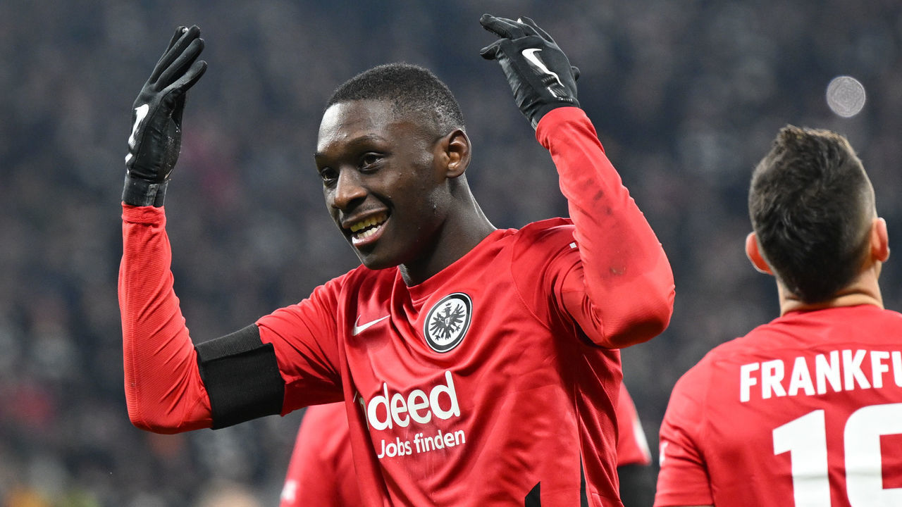 07 February 2023, Hesse, Frankfurt/M.: Soccer, DFB Cup, SG Eintracht Frankfurt - SV Darmstadt 98, Round of 16, Deutsche Bank Park. Frankfurt's Randal Kolo Muani celebrates his goal to make it 1:0. IMPORTANT NOTE: In accordance with the regulations of the DFL Deutsche Fußball Liga and the DFB Deutscher Fußball-Bund, it is prohibited to use or have used photographs taken in the stadium and/or of the match in the form of sequence pictures and/or video-like photo series. Photo: Arne Dedert/dpa