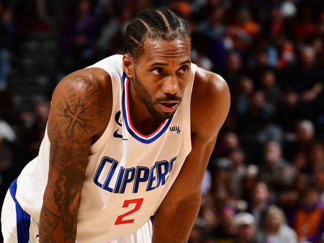 PHOENIX, AZ - FEBRUARY 16: Kawhi Leonard #2 of the LA Clippers looks on during the game against the Phoenix Suns on February 16, 2023 at Footprint Center in Phoenix, Arizona. Mandatory Copyright Notice: Copyright 2022 NBAE