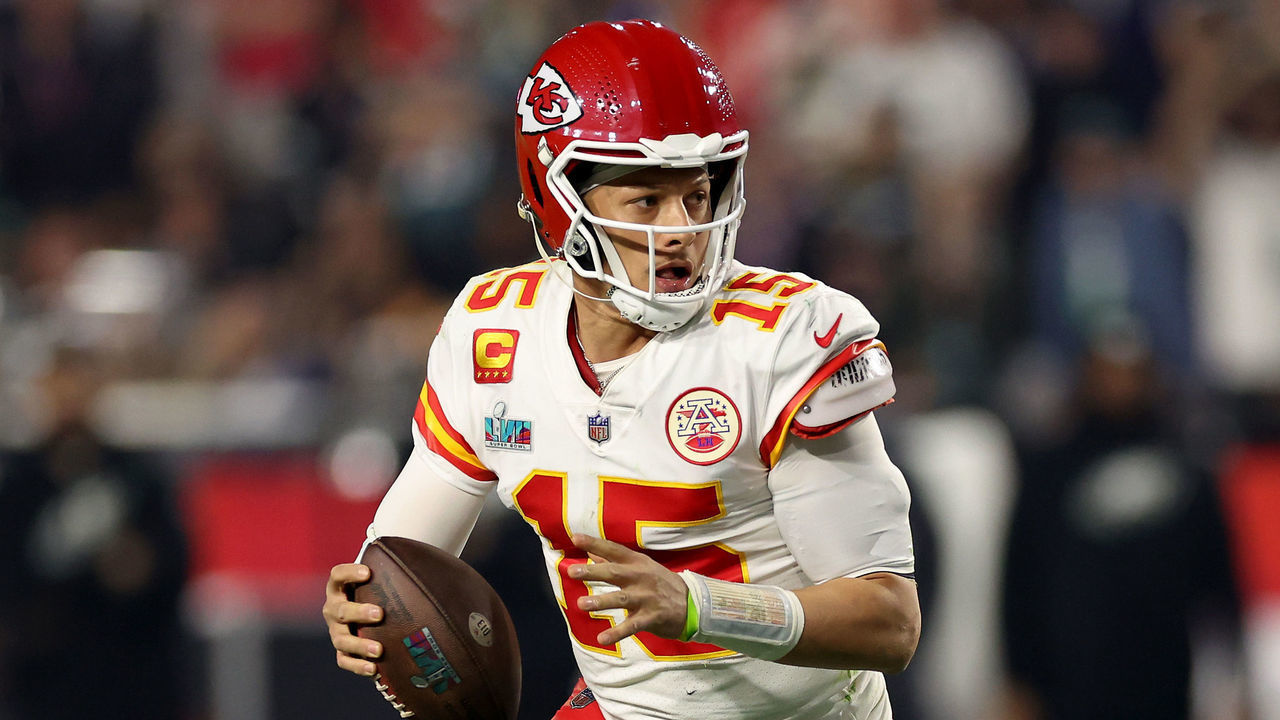 GLENDALE, ARIZONA - FEBRUARY 12: Patrick Mahomes #15 of the Kansas City Chiefs looks to pass against the Philadelphia Eagles during the third quarter in Super Bowl LVII at State Farm Stadium on February 12, 2023 in Glendale, Arizona.