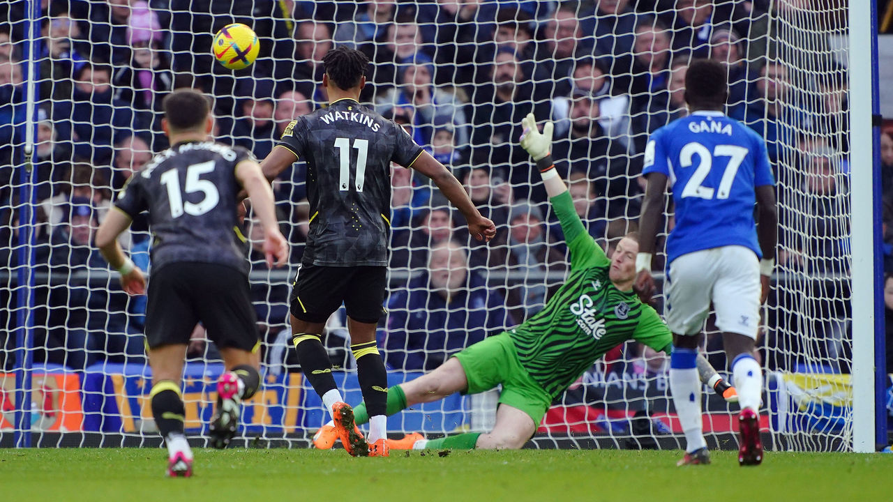 Aston Villa's Ollie Watkins scores their side's first goal of the game from the penalty spot during the Premier League match at Goodison Park, Liverpool. Picture date: Saturday February 25, 2023.