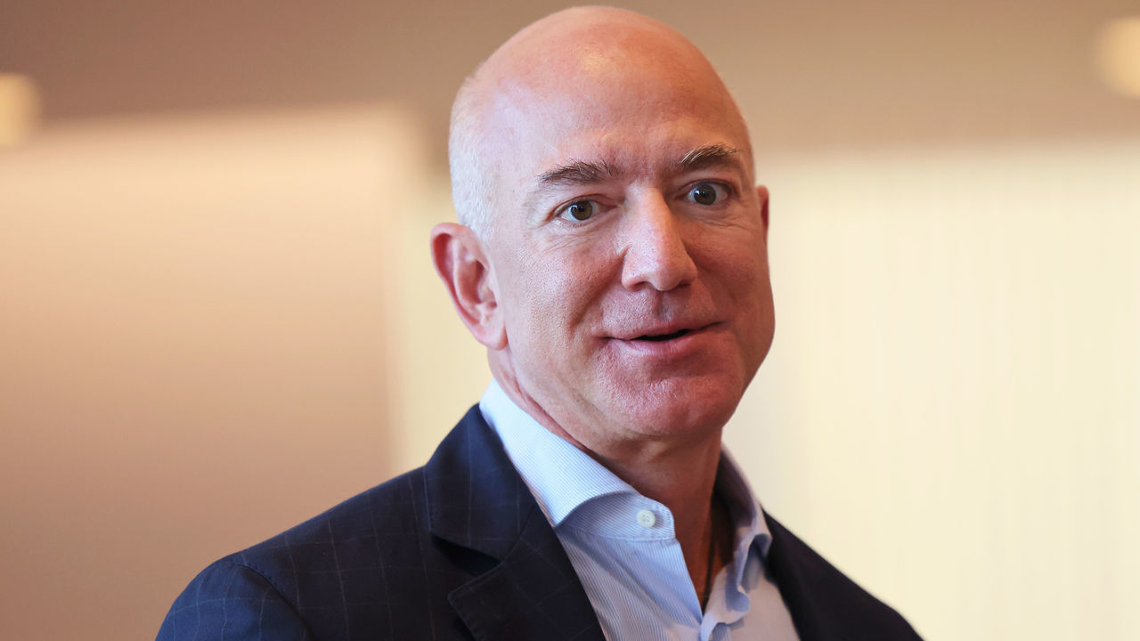 NEW YORK, NEW YORK - SEPTEMBER 20: Amazon founder Jeff Bezos arrives for his meeting with British Prime Minister Boris Johnson at the UK diplomatic residence on September 20, 2021 in New York City. The British Prime Minister is one of more than 100 heads of state or government to attend the 76th session of the UN General Assembly in person, although the size of delegations is smaller due to the Covid-19 pandemic. According to Downing Street, Johnson planned on speaking with Bezos on the tech giant’s tax record.