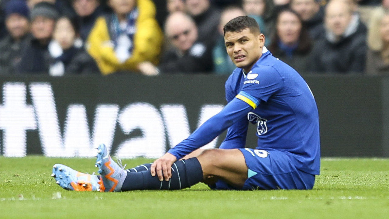 LONDON, ENGLAND - FEBRUARY 26: Thiago Silva of Chelsea sits on the pitch after he received treatment and is forced to go off injured to be replaced during the Premier League match between Tottenham Hotspur and Chelsea FC at Tottenham Hotspur Stadium on February 26, 2023 in London, England.