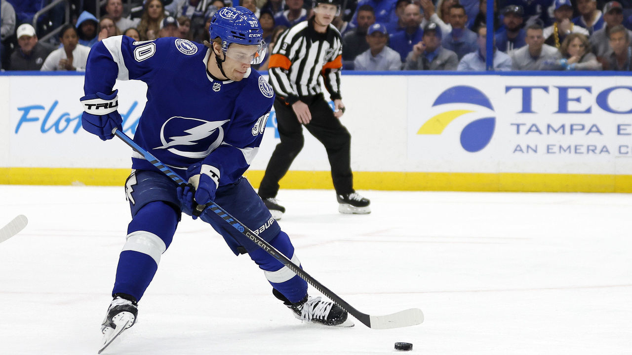 TAMPA, FLORIDA - JANUARY 10: Vladislav Namestnikov #90 of the Tampa Bay Lightning scores a goal during a game against the Columbus Blue Jackets at Amalie Arena on January 10, 2023 in Tampa, Florida.