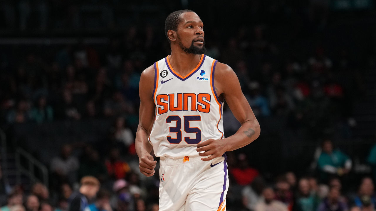 CHARLOTTE, NC - MARCH 1: Kevin Durant #35 of the Phoenix Suns runs up court against the Charlotte Hornets on March 1, 2023 at Spectrum Center in Charlotte, North Carolina. Mandatory Copyright Notice: Copyright 2023 NBAE