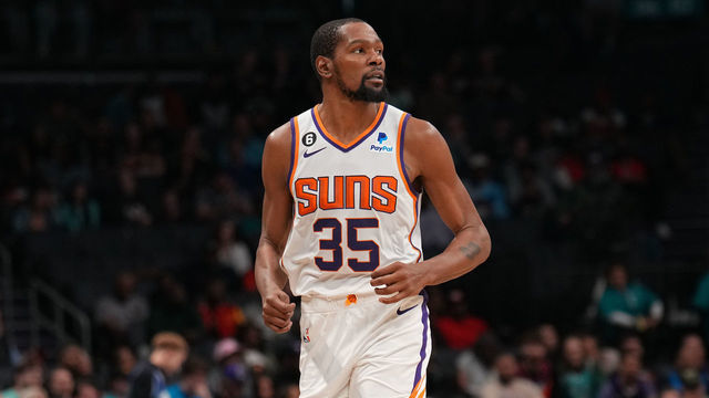 CHARLOTTE, NC - MARCH 1: Kevin Durant #35 of the Phoenix Suns runs up court against the Charlotte Hornets on March 1, 2023 at Spectrum Center in Charlotte, North Carolina. Mandatory Copyright Notice: Copyright 2023 NBAE