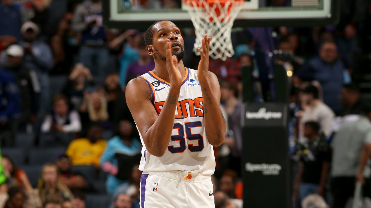 CHARLOTTE, NC - MARCH 1: Kevin Durant #35 of the Phoenix Suns celebrates during the game against the Charlotte Hornets on March 1, 2023 at Spectrum Center in Charlotte, North Carolina. Mandatory Copyright Notice: Copyright 2023 NBAE