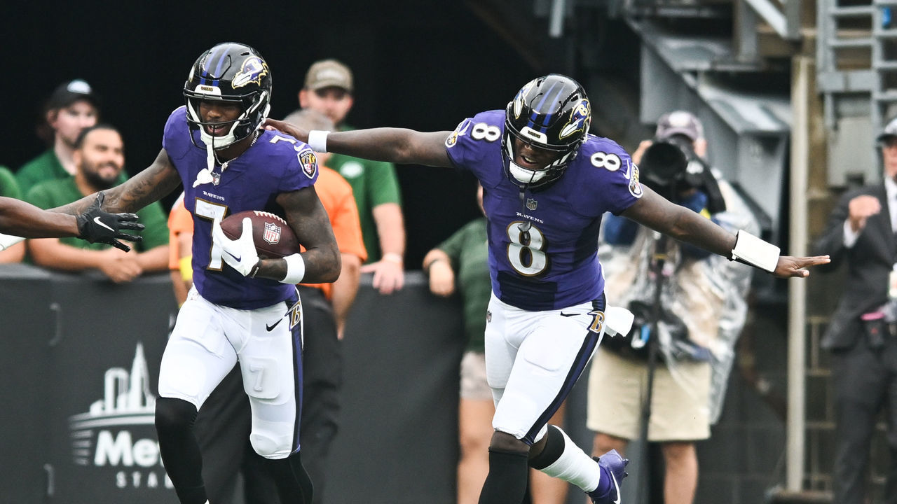 EAST RUTHERFORD, NJ - SEPTEMBER 11: Rashod Bateman #7 and Lamar Jackson #8 of the Baltimore Ravens celebrate after a touchdown during the game against the New York Jets at MetLife Stadium on September 11, 2022 in East Rutherford, New Jersey.