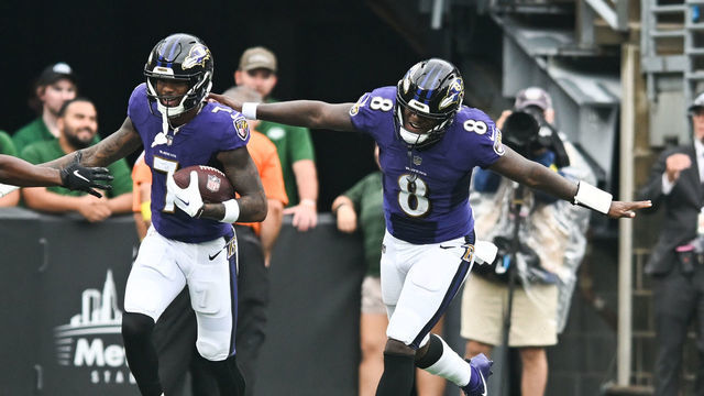 EAST RUTHERFORD, NJ - SEPTEMBER 11: Rashod Bateman #7 and Lamar Jackson #8 of the Baltimore Ravens celebrate after a touchdown during the game against the New York Jets at MetLife Stadium on September 11, 2022 in East Rutherford, New Jersey.