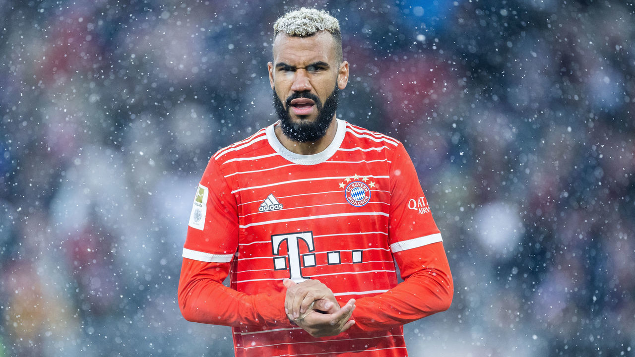 MUNICH, GERMANY - FEBRUARY 26: Eric Maxim Choupo-Moting of FC Bayern Muenchen looks on in the snow during the Bundesliga match between FC Bayern München and 1. FC Union Berlin at Allianz Arena on February 26, 2023 in Munich, Germany.