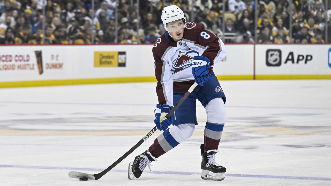 PITTSBURGH, PA - FEBRUARY 07: Colorado Avalanche Defenseman Cale Makar (8) handles the puck during the first period in the NHL game between the Pittsburgh Penguins and the Colorado Avalanche on February 7, 2023, at PPG Paints Arena in Pittsburgh, PA.