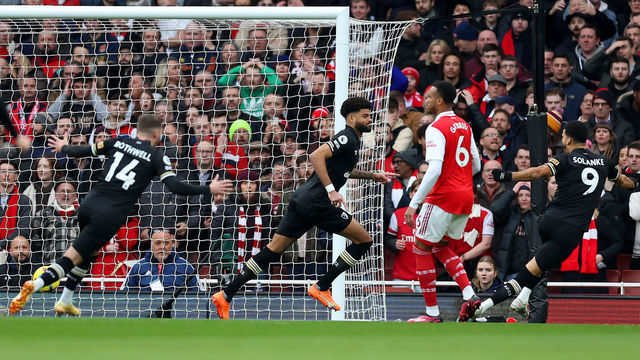 LONDON, ENGLAND - MARCH 04: Philip Billing of AFC Bournemouth celebrates after scoring the team's first goal during the Premier League match between Arsenal FC and AFC Bournemouth at Emirates Stadium on March 04, 2023 in London, England.