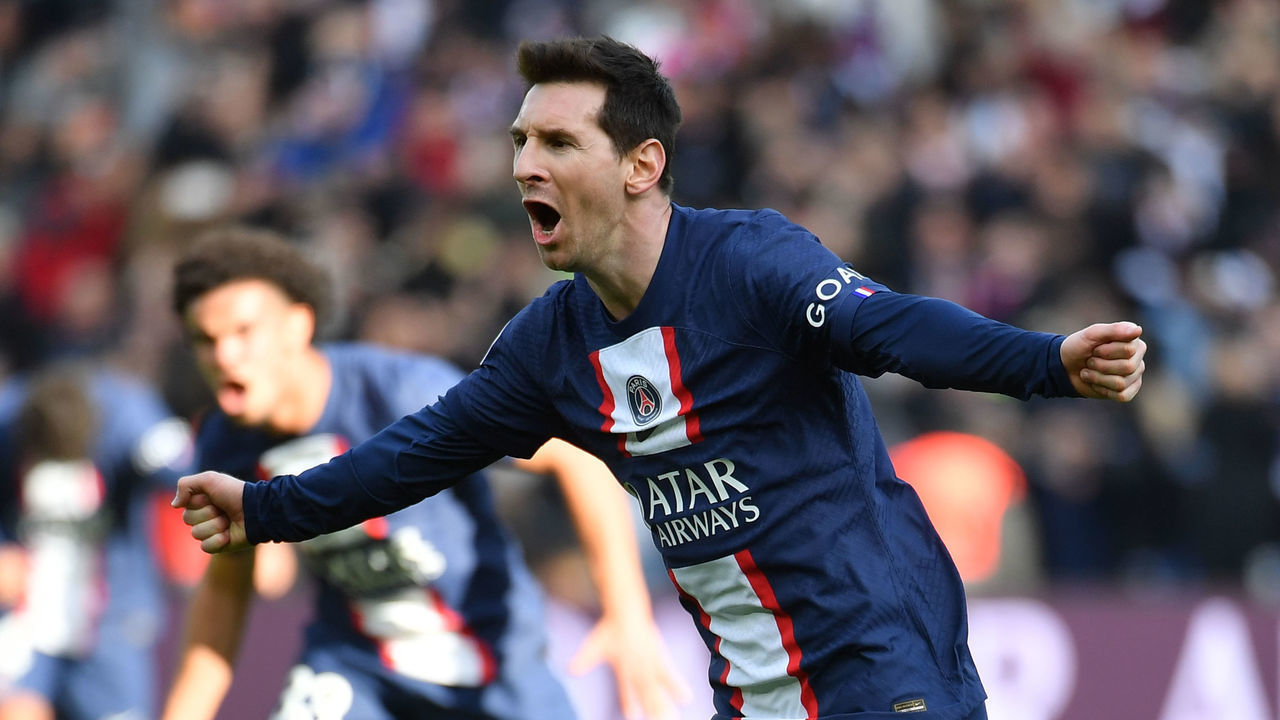 PARIS, FRANCE - FEBRUARY 19: Lionel Messi of PSG celebrates his winning goal on extra-time during the Ligue 1 match between Paris Saint-Germain (PSG) and Lille OSC (LOSC) at Parc des Princes stadium on February 19, 2023 in Paris, France