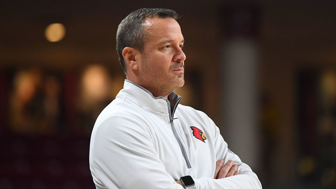 CHESTNUT HILL, MA - FEBRUARY 19: Louisville Cardinals head coach Jeff Walz looks on during a women's college basketball game between the Louisville Cardinals and the Boston College Eagles on February 19, 2023, at Conte Forum in Chestnut Hill, MA.