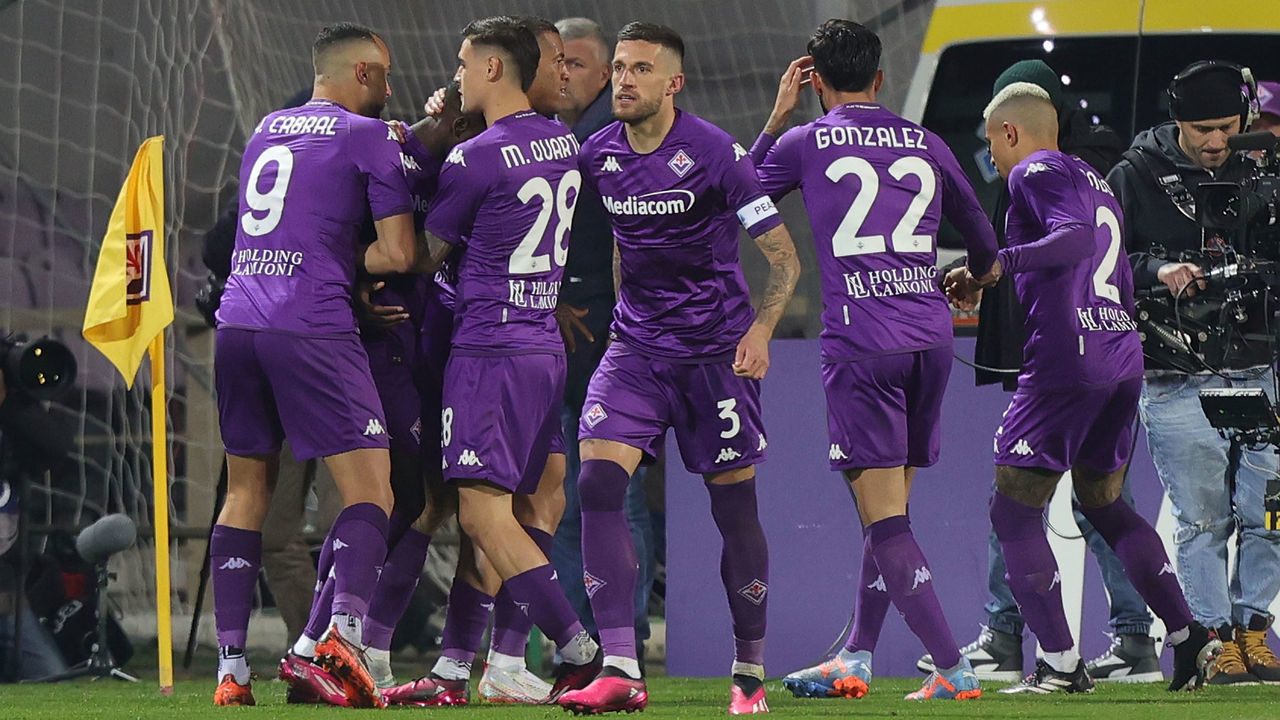 FLORENCE, ITALY - MARCH 04: Nicolas Gonzalez of ACF Fiorentina celebrates after scoring the opening goal during the Serie A match between ACF Fiorentina and AC MIlan at Stadio Artemio Franchi on March 4, 2023 in Florence, Italy.