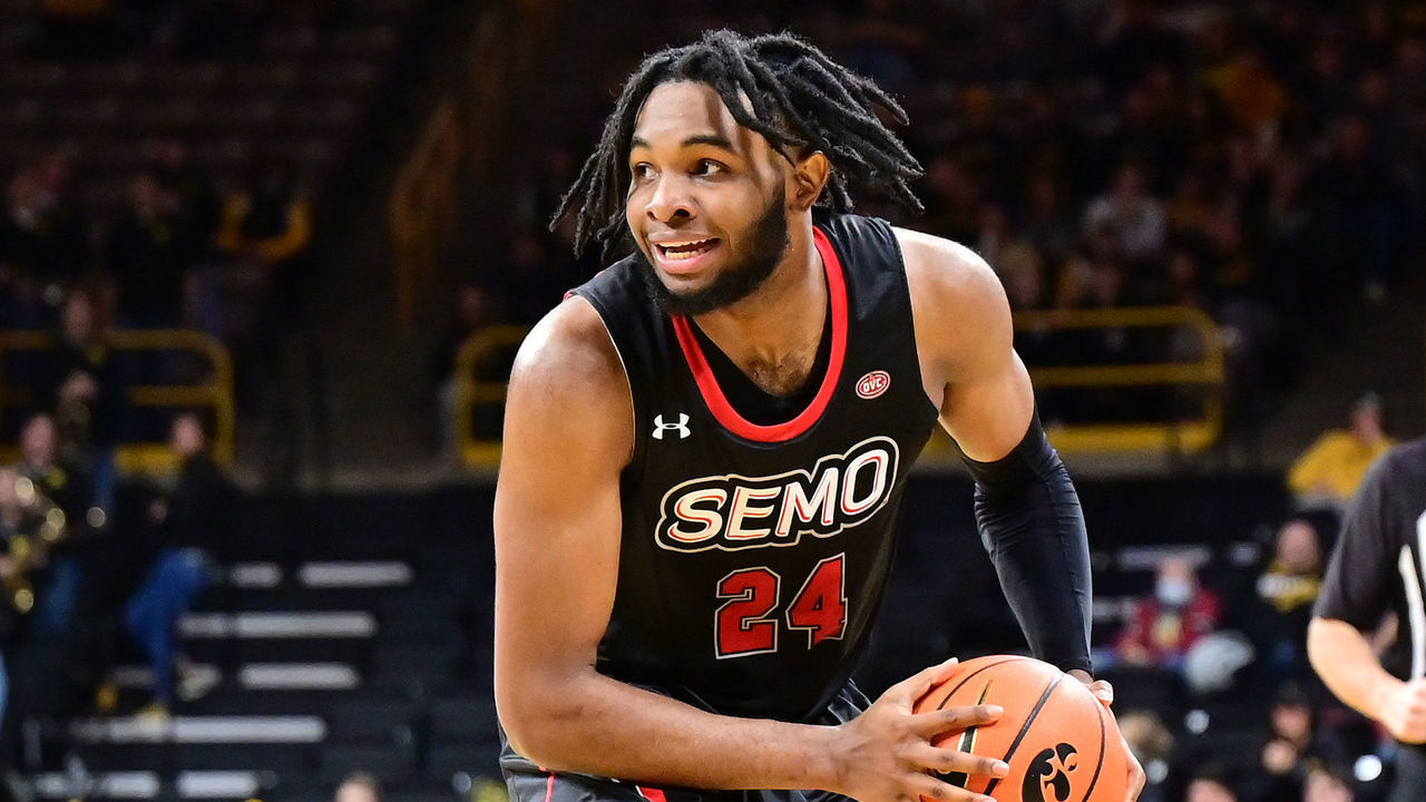 IOWA CITY, IA - DECEMBER 17: Iowa guard Ahron Ulis (1) tightly guards SE Missouri St forward Kobe Clark (24) during a college basketball game between the Southeast Missouri State Redhawks and the Iowa Hawkeyes on December 17, 2022, at Carver-Hawkeye Arena in Iowa City, IA.