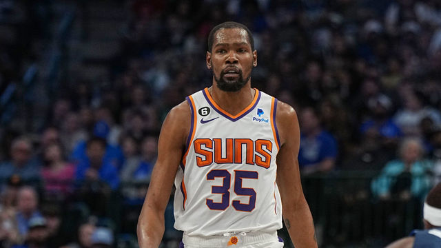 DALLAS, TX - MARCH 5: Kevin Durant #35 of the Phoenix Suns handles the ball during the game on March 5, 2023 at the American Airlines Center in Dallas, Texas. Mandatory Copyright Notice: Copyright 2023 NBAE