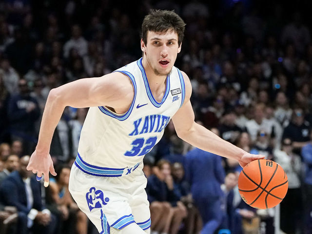 Клипперс Зак Фриймантлтай гэрээ байгууллаа Клипперс Зак Фриймантлтай гэрээ байгууллаа