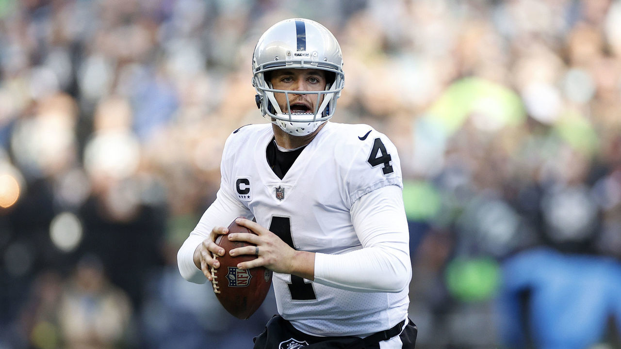 SEATTLE, WASHINGTON - NOVEMBER 27: Derek Carr #4 of the Las Vegas Raiders looks to pass during the third quarter against the Seattle Seahawks at Lumen Field on November 27, 2022 in Seattle, Washington.