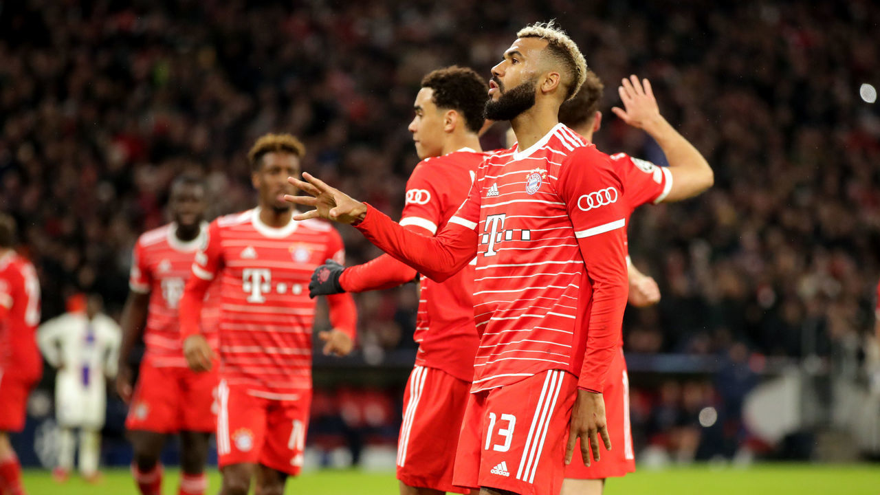 MUNICH, GERMANY - MARCH 08: Eric Maxim Choupo-Moting of FC Bayern Muenchen celebrates with teammates after scoring his team's first goal during the UEFA Champions League round of 16 leg two match between FC Bayern München and Paris Saint-Germain at Allianz Arena on March 08, 2023 in Munich, Germany.